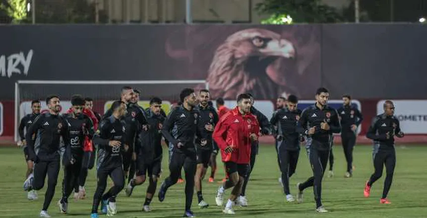 الأهلي يستعد لمواجهة طلائع الجيش .. بتدريبات مكثفة وقياسات بدنية