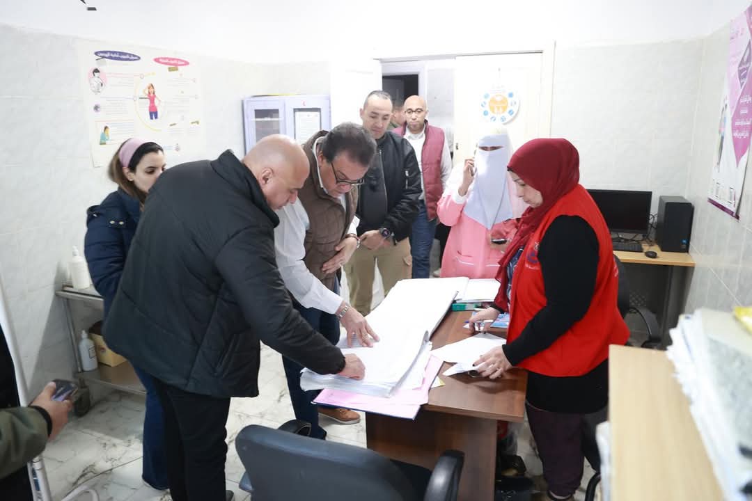 وزير الصحة يفاجئ مركزى طب أسرة في الأسمرات