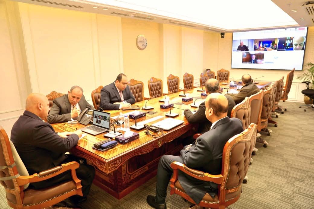 وزير النقل يترأس اجتماع الجمعية العامة للشركة القابضة لمشروعات الطرق والكبارى