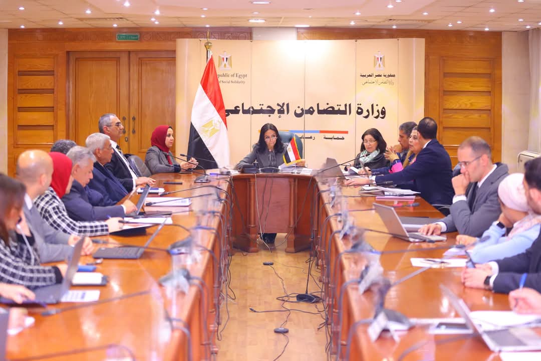 وزيرة التضامن تترأس اجتماع صندوق دعم الصناعات الريفية والبيئية 