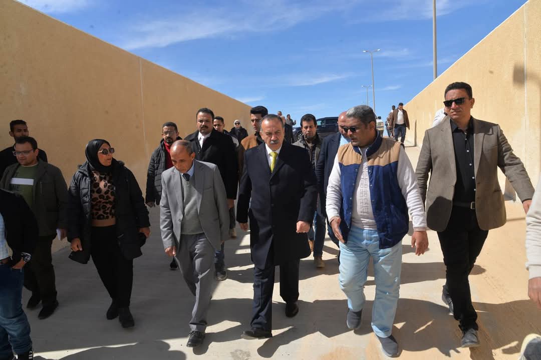 محافظ أسيوط يتابع تنفيذ مشروع المجزر النصف الآلي بعرب مطير