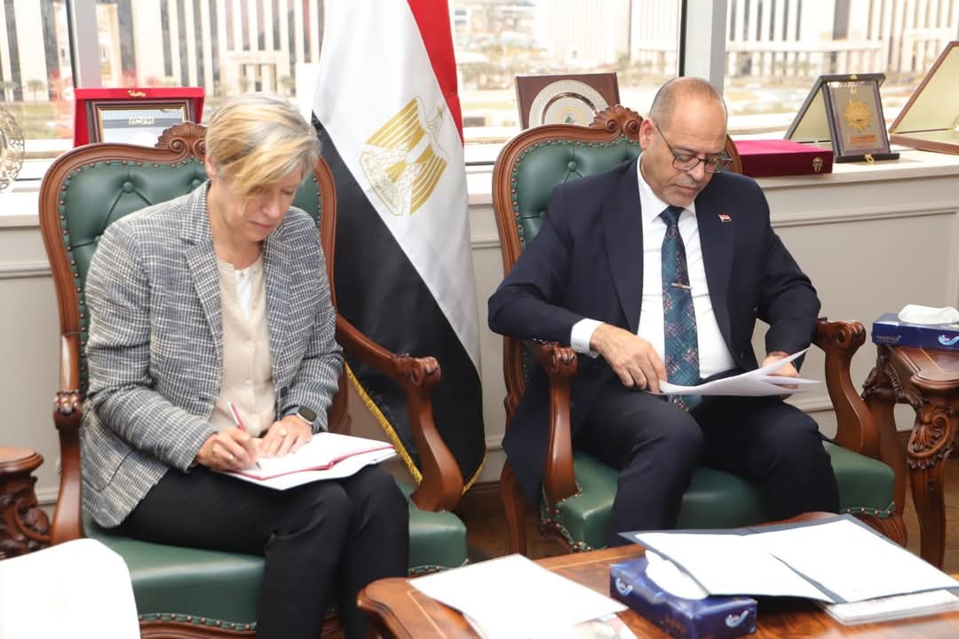 وزير العمل يبحث مع وفد المؤسسة الألمانية للتعاون الدولى الملفات المُشتركة
