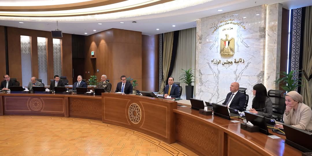 مجلس الوزراء يشيد ببيان القمة العربية..