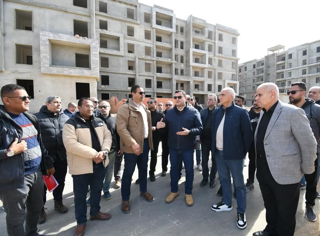 وزير الإسكان يتفقد مشروع "سكن لكل المصريين" و"كوبري C3"بالعلمين الجديدة 