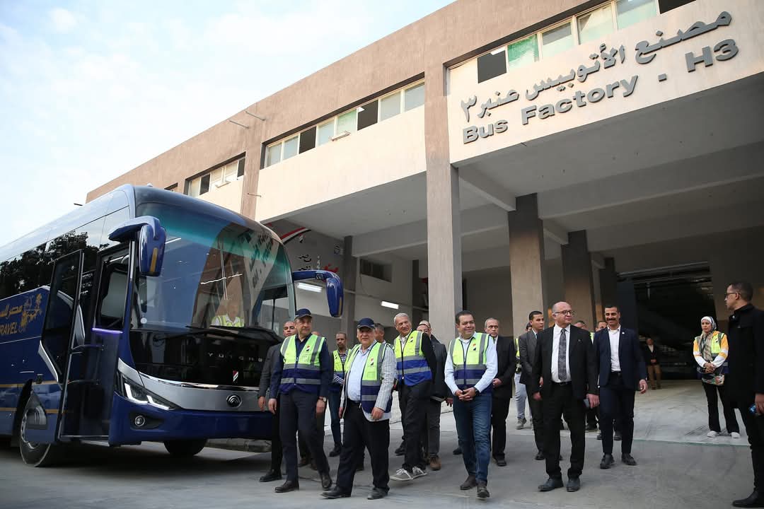 شيمى يزور النصر للسيارات ويتابع عمليات الإنتاج بمصنع الأتوبيس