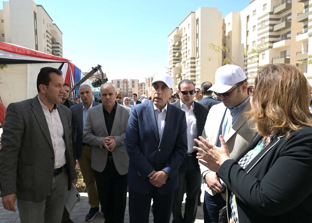 رئيس الوزراء يتفقد وحدات سكنية "سكن لكل المصريين" محور متوسطى ومنخفضى الدخل