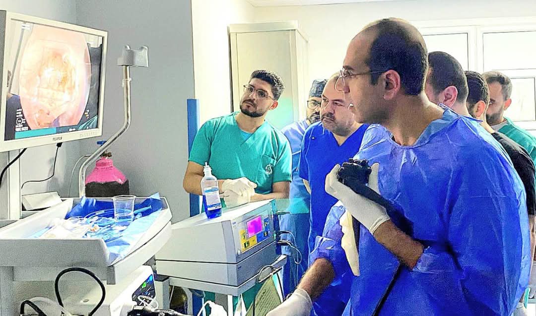 لأول مرة في الفيوم وشمال الصعيد: نجاح علاج مريضة بعسر البلع بتقنية مناظير الفراغ الثالث