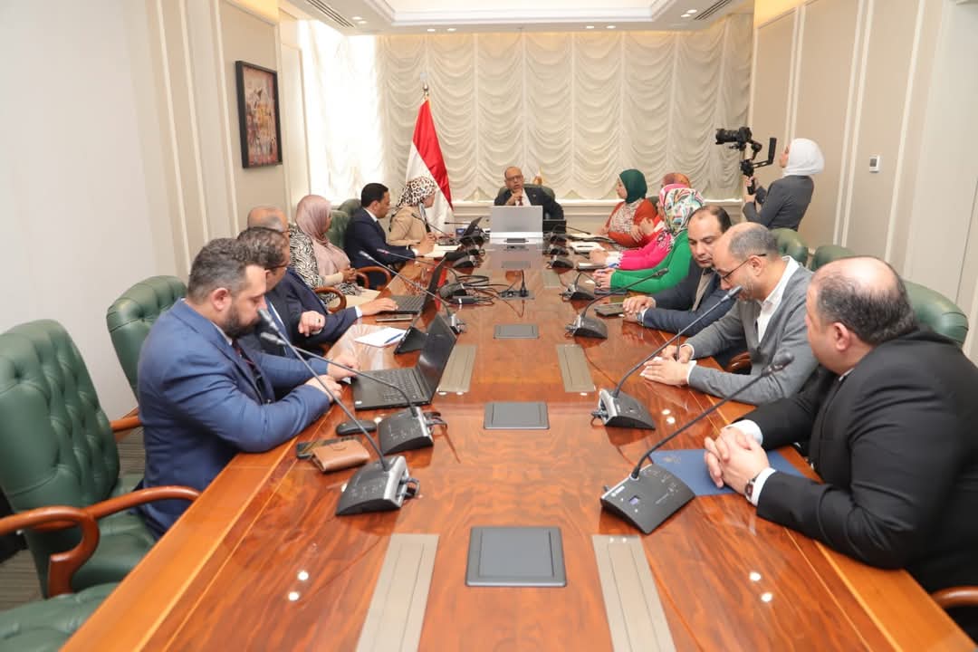 وزير العمل يوجه بسرعة الإنتهاء من مشروع ميكنة ورقمنة برنامج تشغيل ورعاية العمالة غير المنتظمة