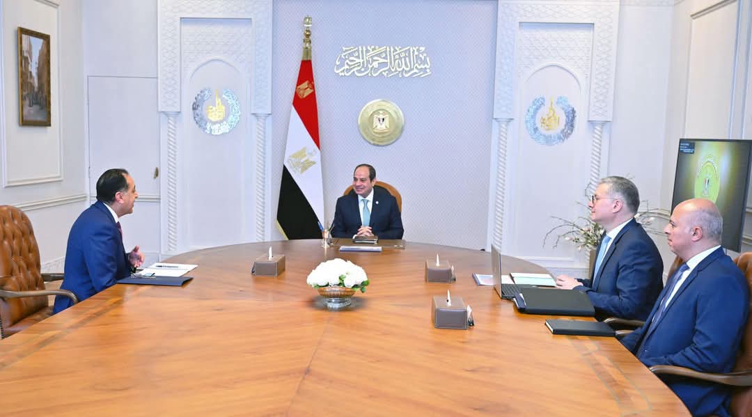الرئيس:دفع العمل بصورة أكبر فى مجال الاستكشافات البترولية الجديدة
