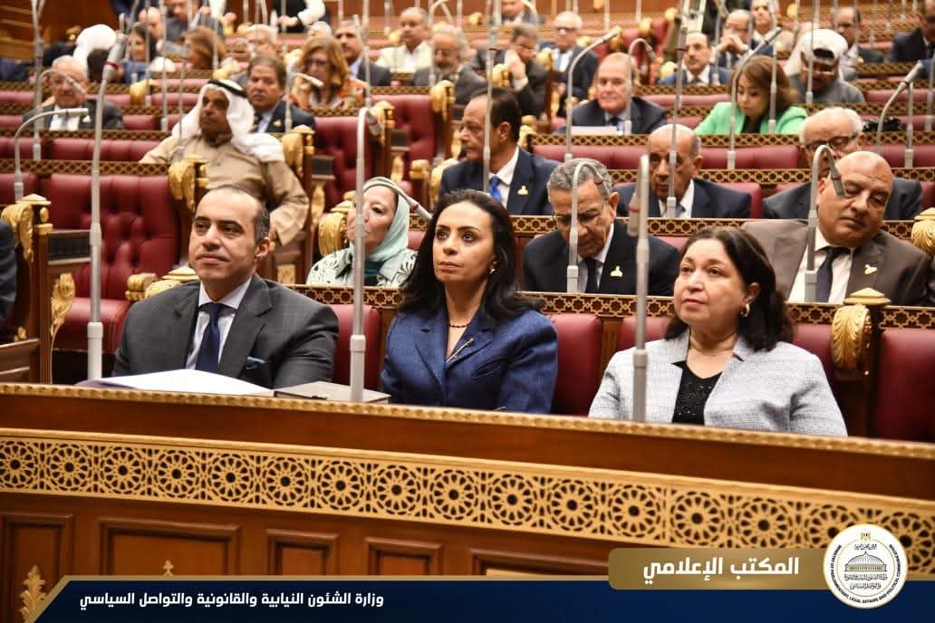وزير الشئون النيابية يشهد جلسة مجلس الشيوخ