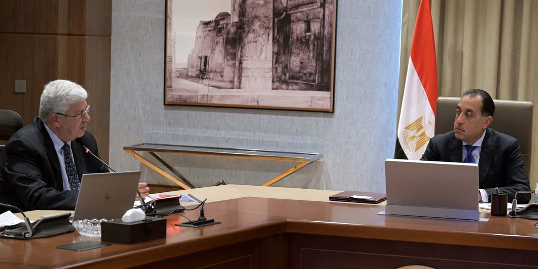 رئيس الوزراء يُتابع الموقف المالى لمشروعات التعليم العالى - الخبر لايف