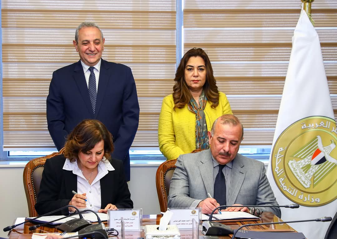 وزيرة التنمية المحلية محطة طنطا لإنتاج البيض.. تساهم فى تعزيز الأمن الغذائى