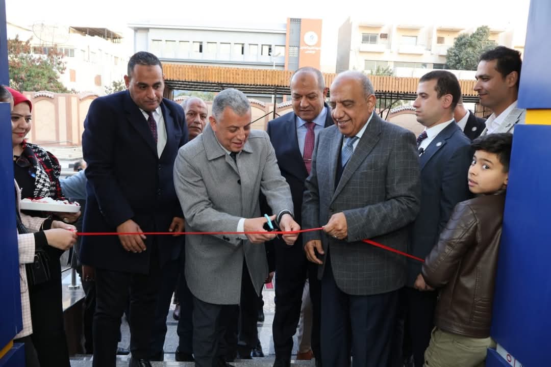 افتتاح مراكز البيانات التبادلي وخدمة المستثمرين والطباعة والإصدار بالقناة لتوزيع الكهرباء