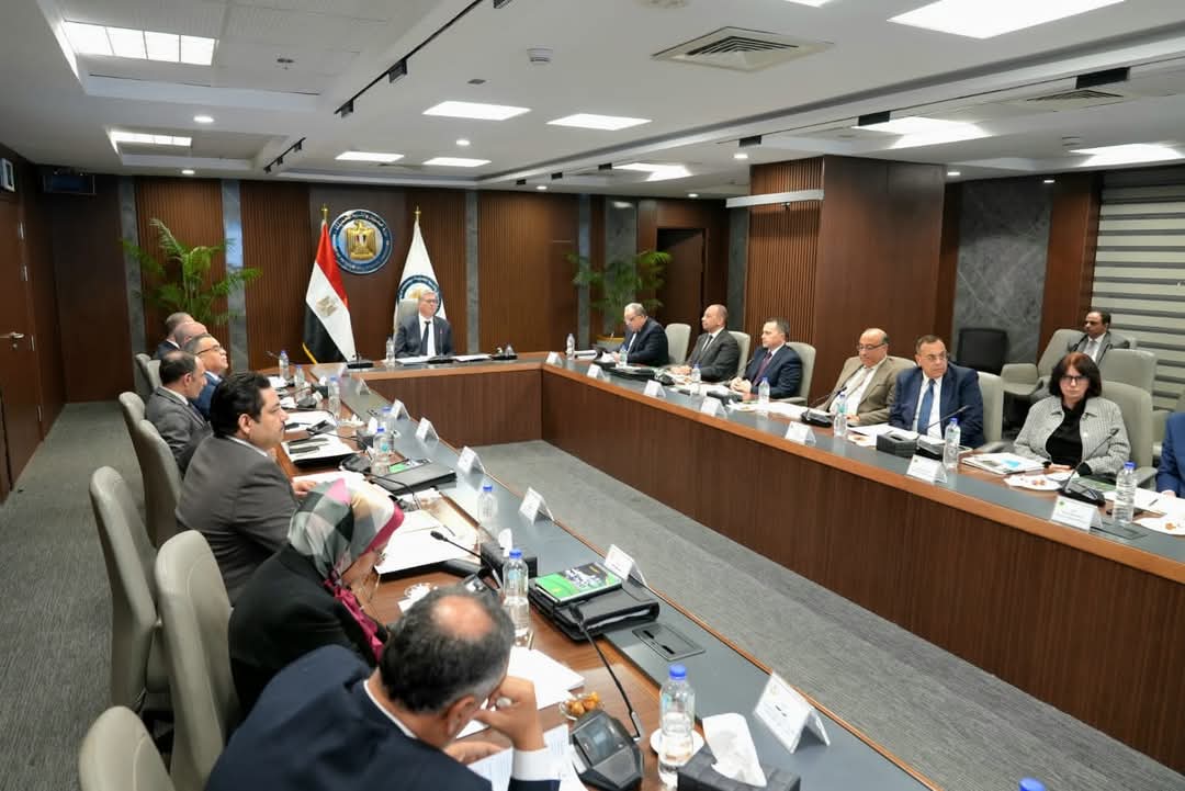 وزير البترول يشهد الجمعية العامة لشركة "كارجاس"