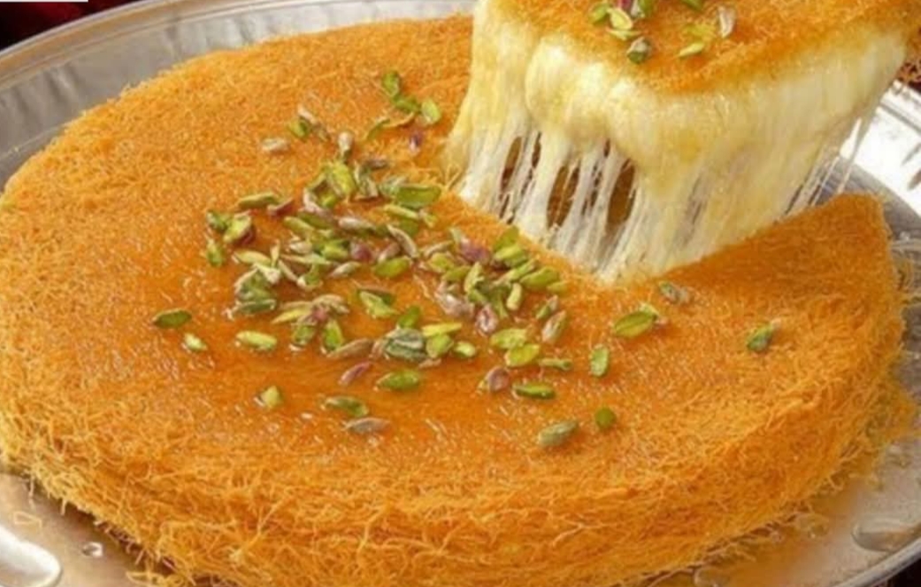 طبق أول يوم رمضان .. كنافة بالقشطة