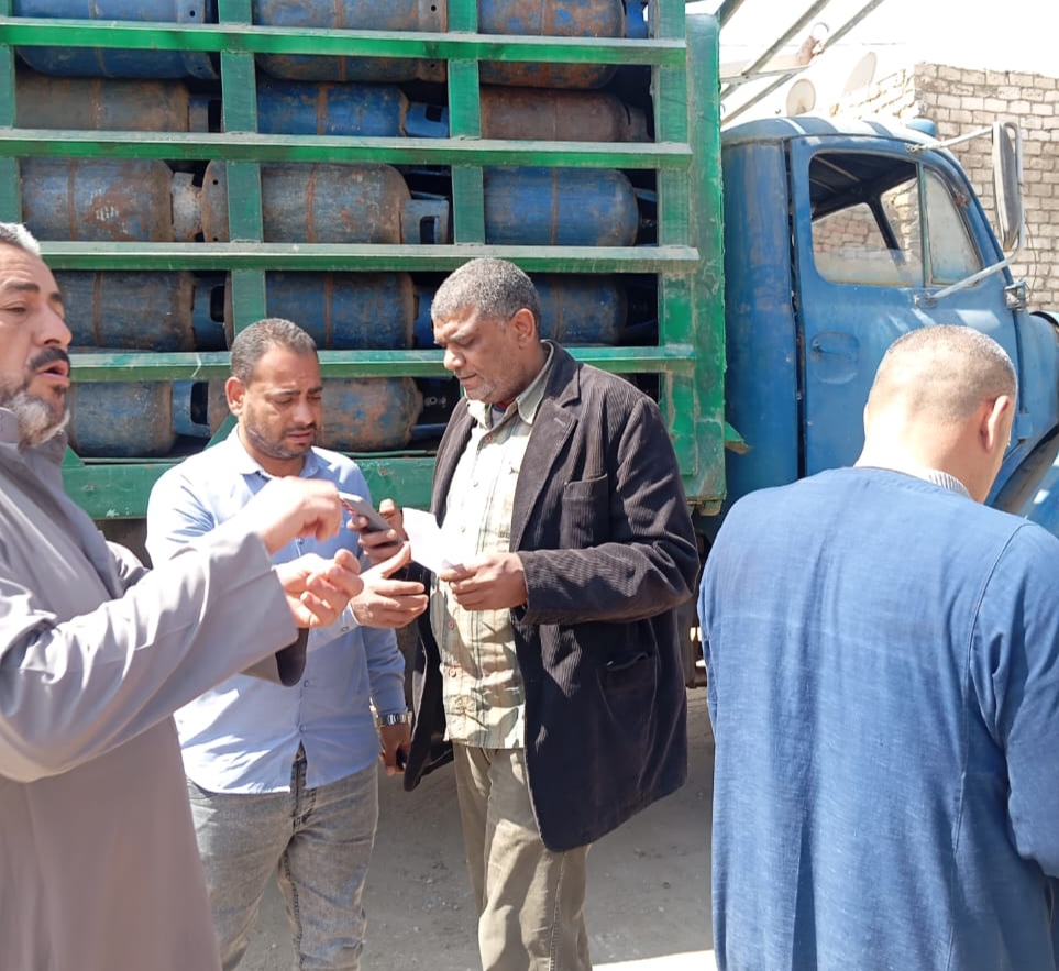 ضبط 240 أسطوانة بوتاجاز قبل بيعهم بالسوق السوداء ببنى سويف