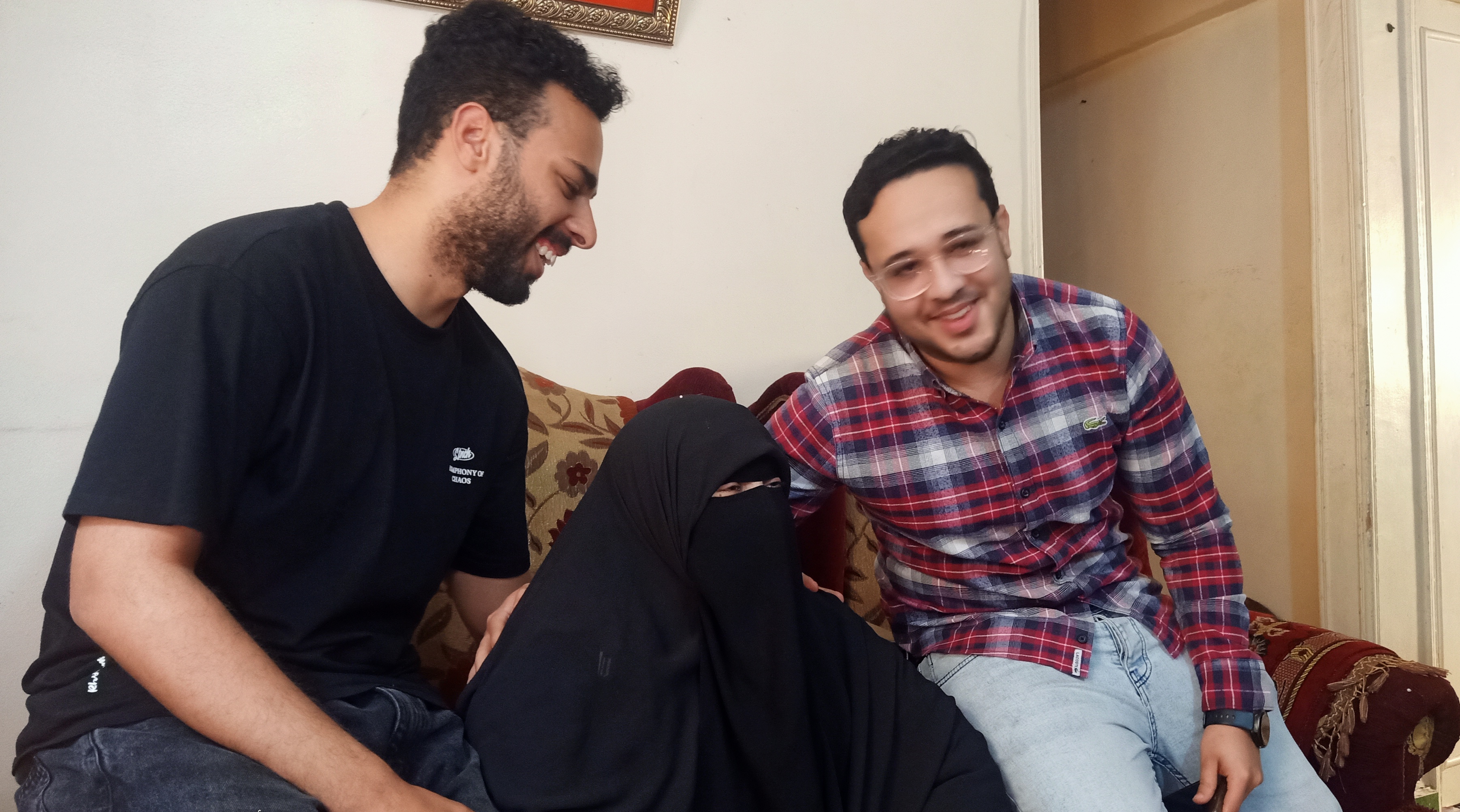 أرملة منذ 17 عاما.. قصة كفاح الأم المثالية بالبحيرة