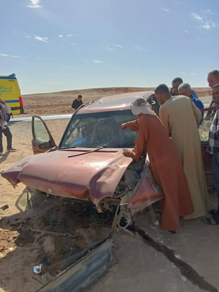 حادث سير مروع على طريق أسيوط الصحراوي يسفر عن وفاة شخصين