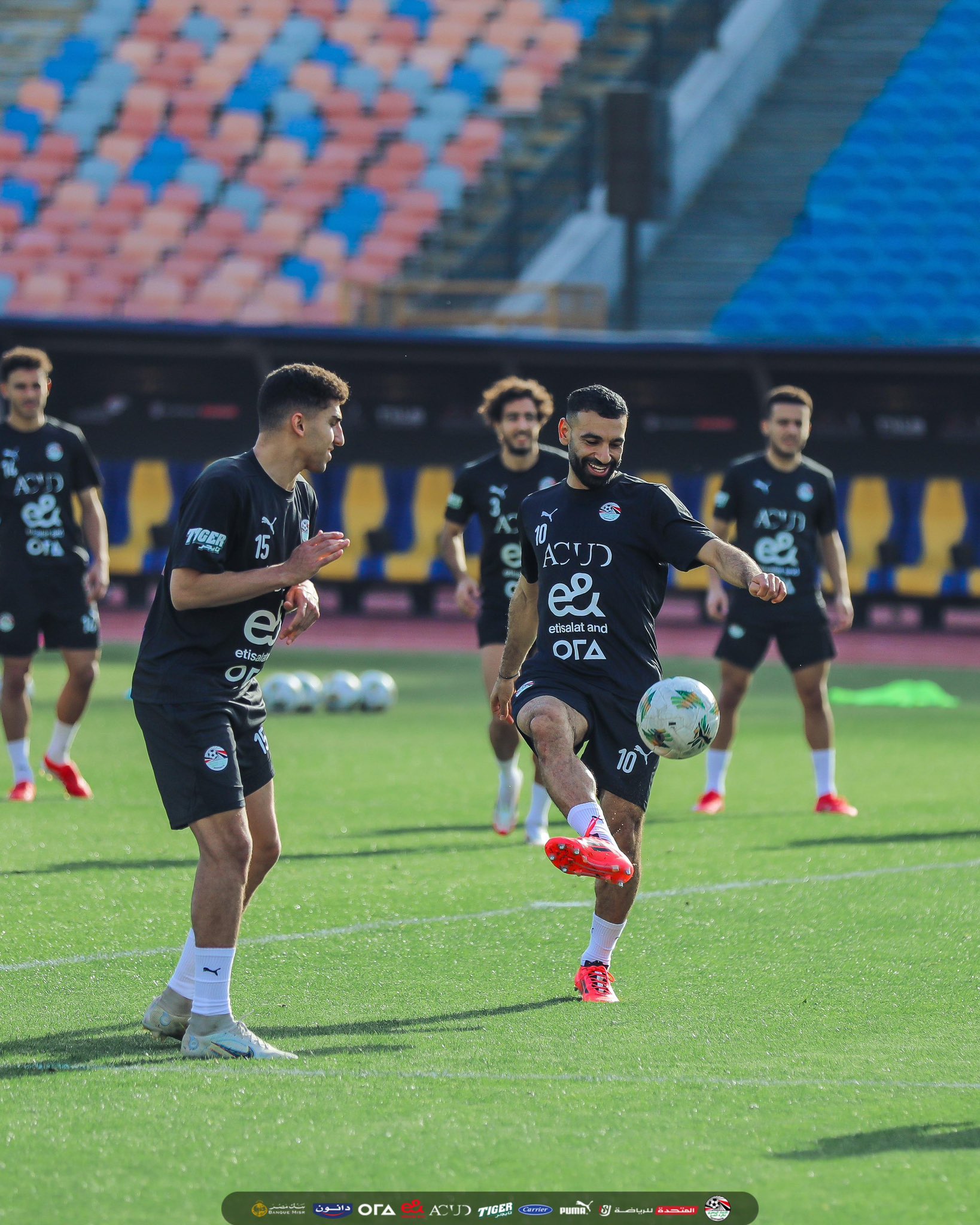 محمد صلاح يعد بإنجاز تأهل منتخب مصر إلى كأس العالم