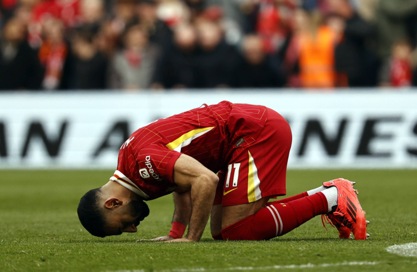 محمد صلاح يجدد عقده مع ليفربول لمدة عامين