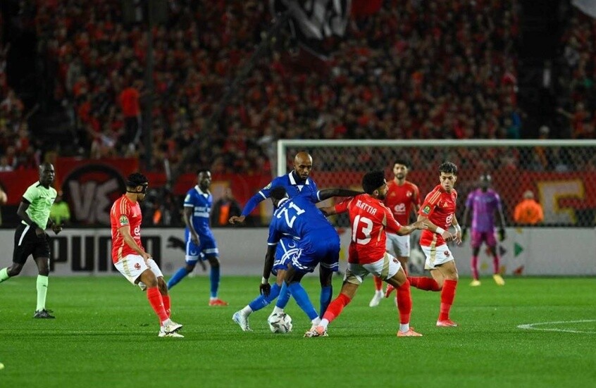 فريق الأهلى يطير إلى موريتانيا السبت.. للقاء الهلال السودانى