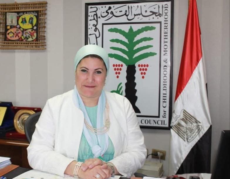 رئيسة القومى للطفولة تتابع انتظام عمل خط نجدة الطفل خلال أيام عيد الفطر المبارك 