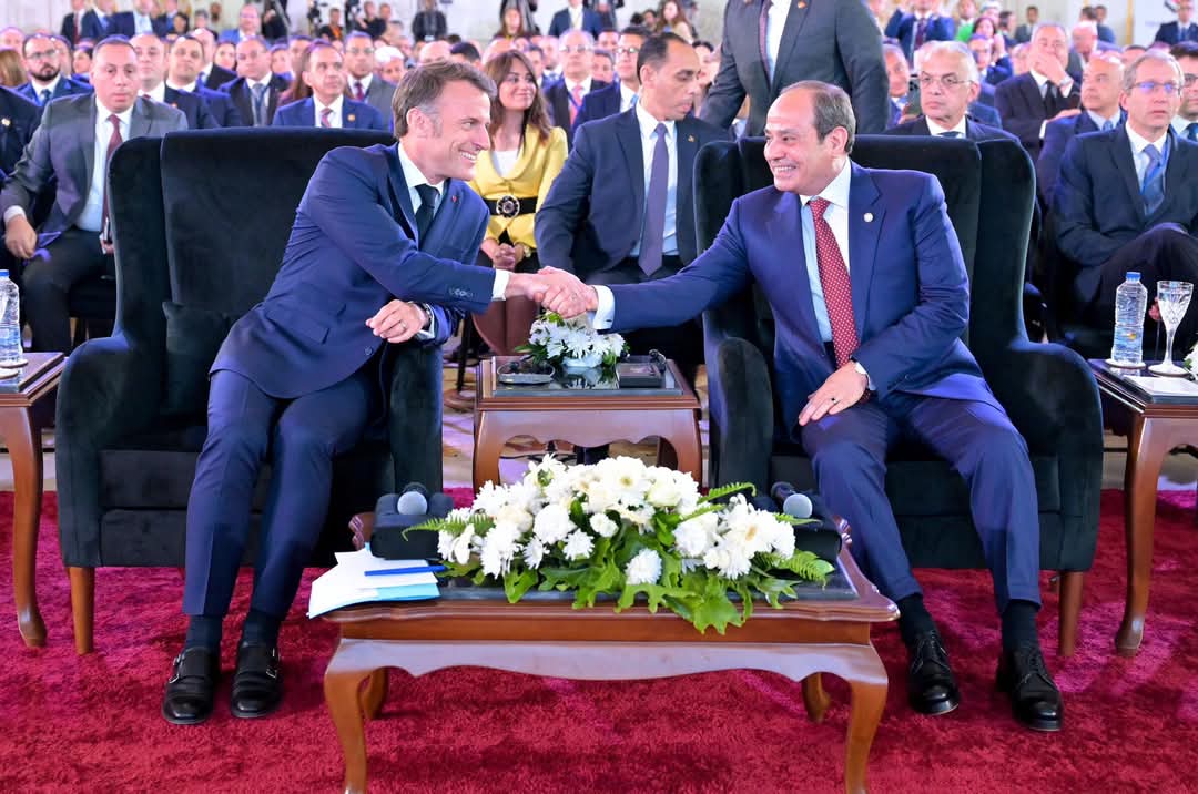 الرئيس وماكرون يشهدان الجلسة الختامية للمنتدى الإقتصادى المصرى الفرنسى