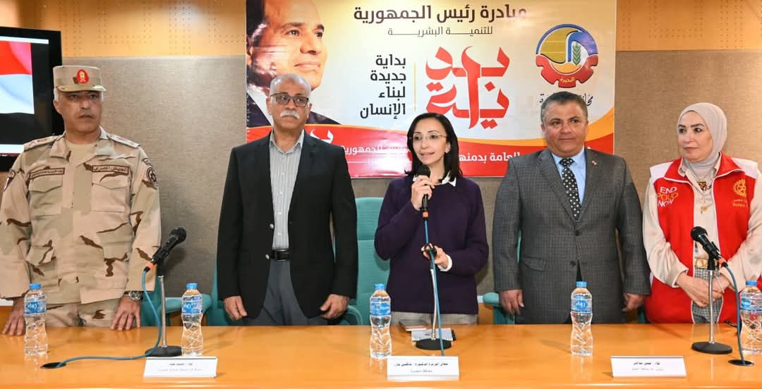 توزيع ٥٠ سماعة طبية على 31طفلاً من الصم وضعاف السمع بقرية الستمائة بحوش عيسى