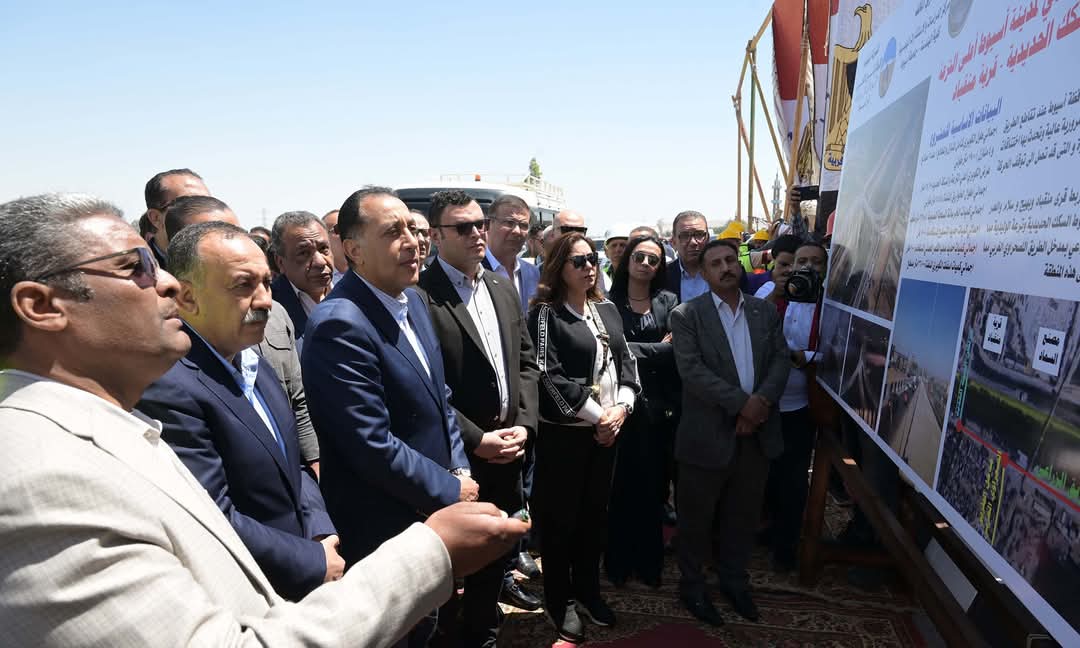 رئيس الوزراء يفتتح مشروع كوبري "منقباد" العلوى بالمدخل الشمالى لمدينة أسيوط