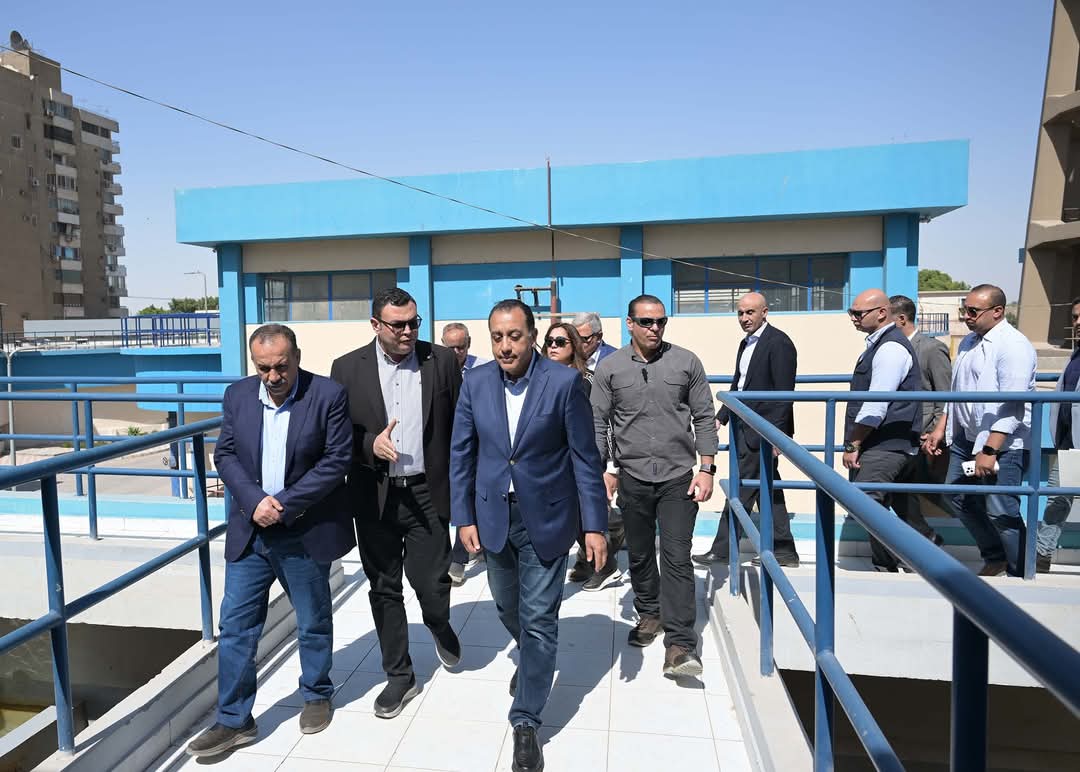 رئيس الوزراء يتفقد اصطفاف المعدات ومشروع ترميم أول عملية مياه بأسيوط