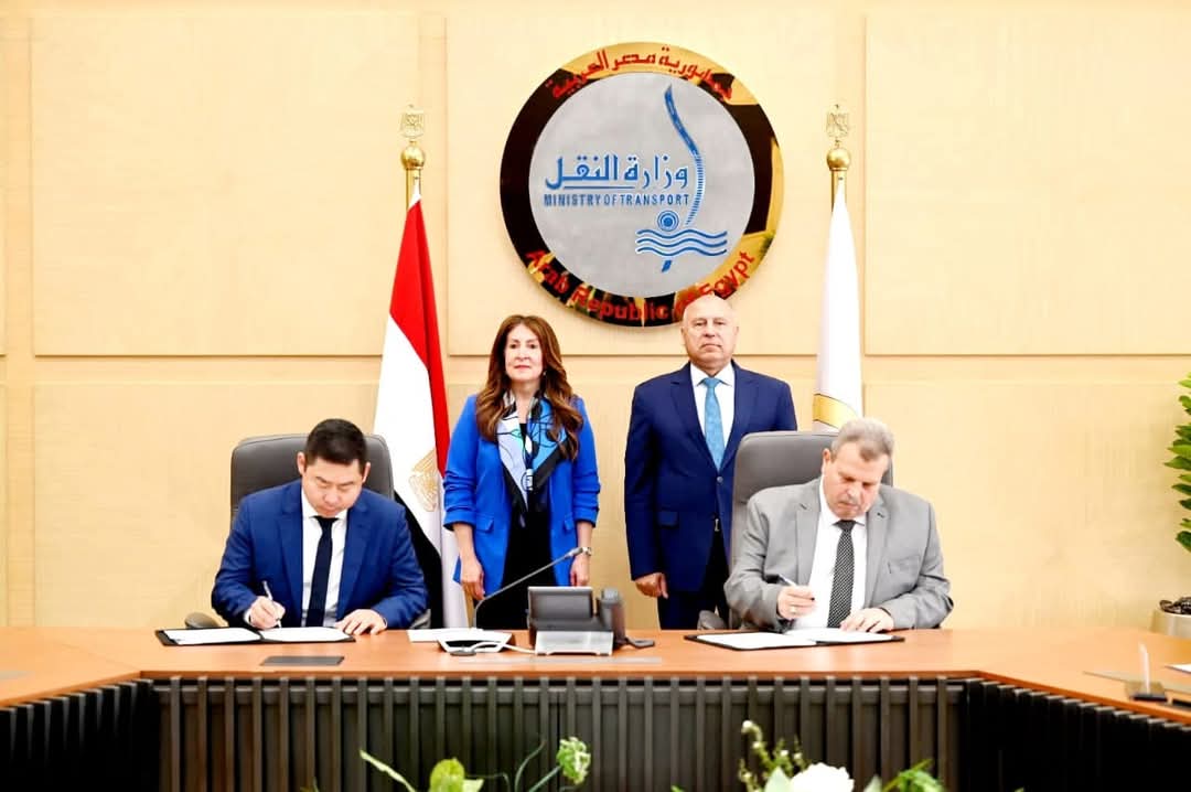 توقيع 3 عقود بين هيئة سكك حديد مصر وبرجروس ريل الأمريكية (PRL)