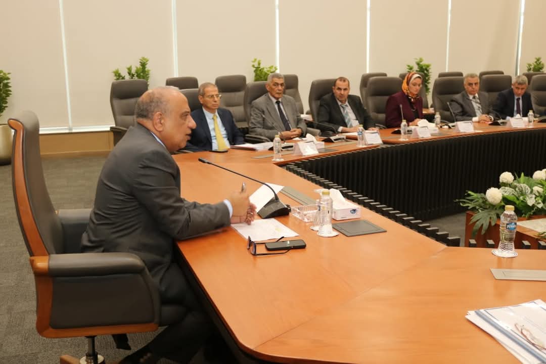 وزير الكهرباء يتابع توفير التغذية الكهربائية لمشروعات التنمية الزراعية - الخبر لايف