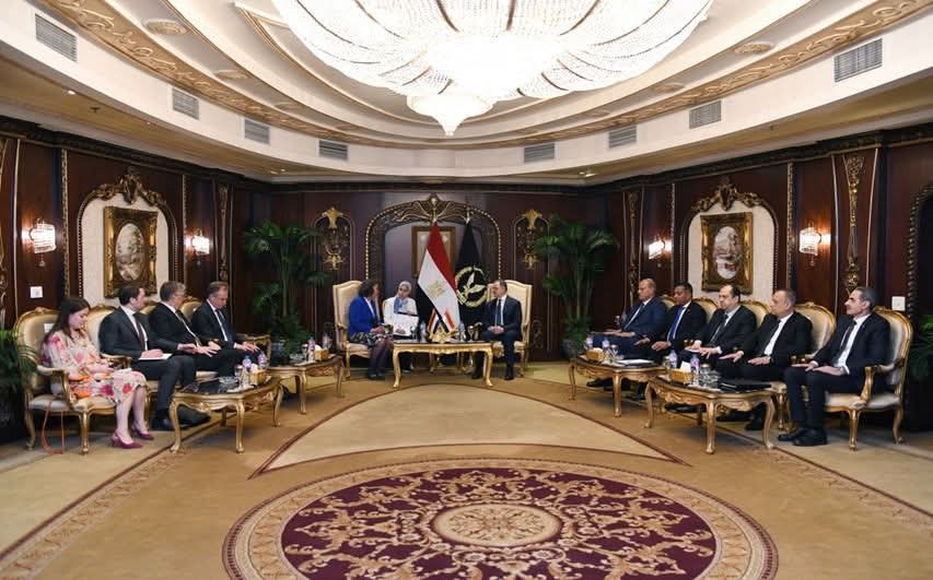 وزير الداخلية يبحث التعاون المشترك مع وزيرة الهجرة واللجوء الهولندية