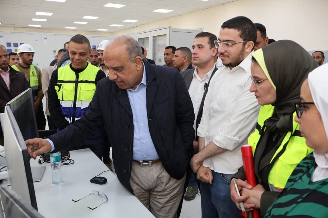 وزير الكهرباء يتفقد محطات محولات رشيد 5,6,2