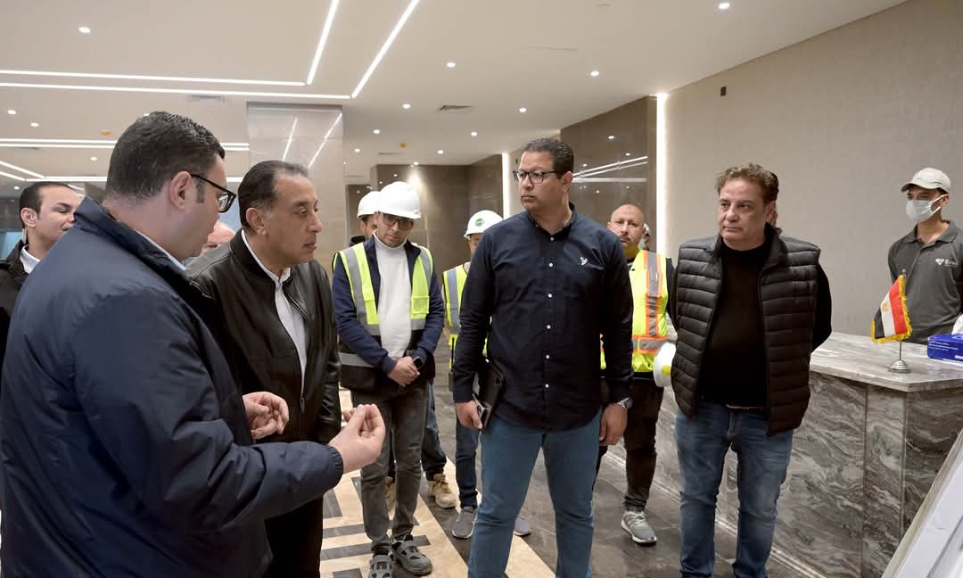 مدبولى يتفقد وحدات مبادرة "بيتك فى مصر" بمنطقة الأبراج الشاطئية