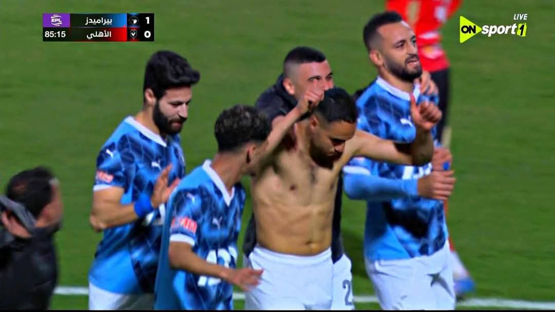 الأهلى العنيد يعود من بعيد ويقتنص تعادلاً قاتلاً من بيراميدز