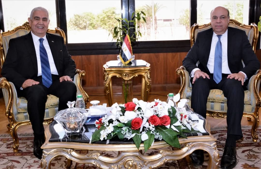 وزير الطيران: تذليل كافة التحديات أمام المستثمرين المحليين والدوليين 