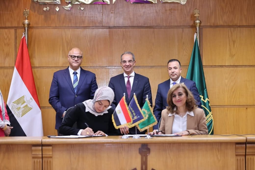 ربط 250 ألف منزل بقرى حياة كريمة بكابلات الألياف الضوئية