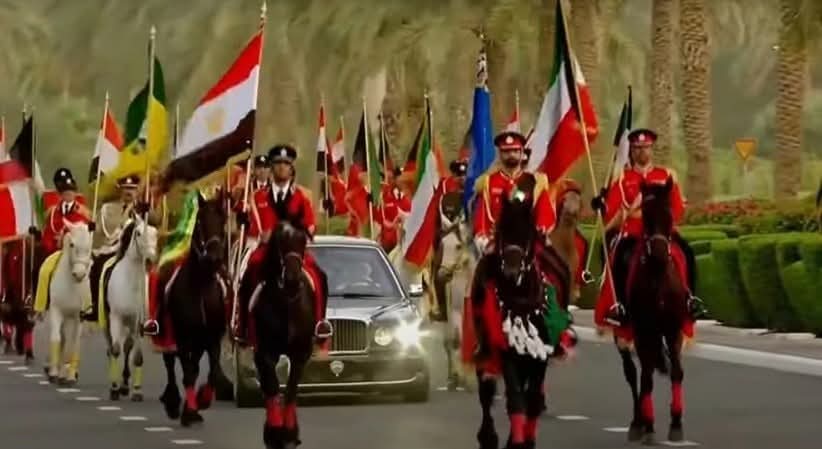 الرئيس يصل إلى قصر بيان الكويتى والمدفعية ترحب ب21 طلقة