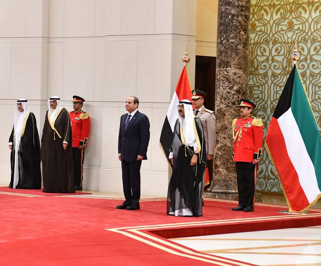 الكويت تستقبل الرئيس بالمقاتلات الحربية