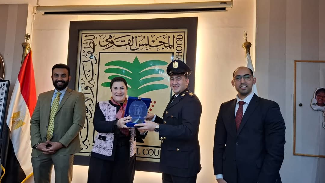 "السنباطى" تُكرم سفراء الطفولة من أبناء شهداء ومصابى الشرطة