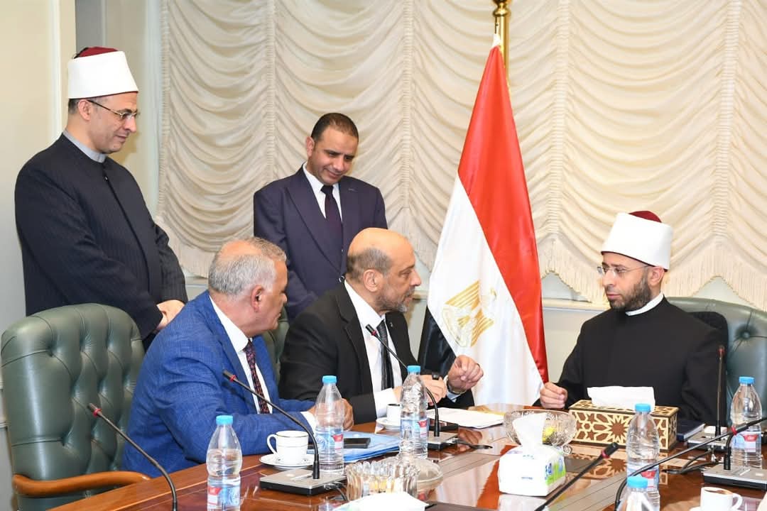 وزير الأوقاف يستقبل عددًا من نواب البرلمان 