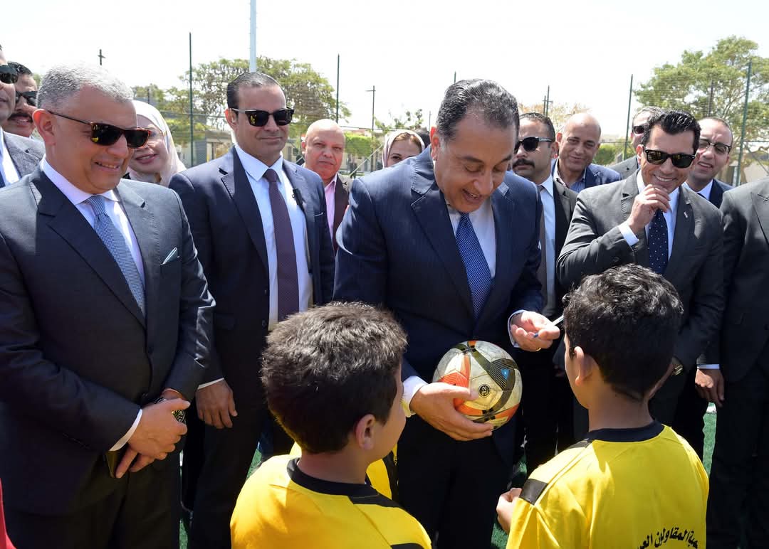 مدبولى..من معسكر القرش بالاسماعيلية:النشء والشباب..عماد الوطن وقوته الأساسية