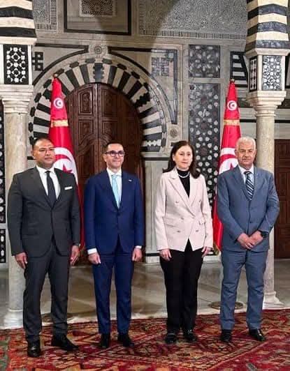 وزير الاستثمار يبحث مع رئيسة الوزراء التونسية تنمية العلاقات الاقتصادية والتجارية 