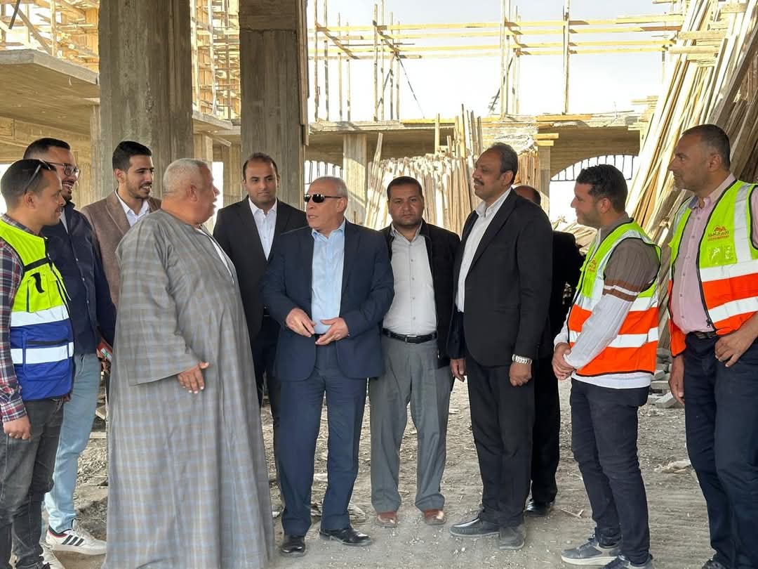  رئيس هيئة تنمية الصعيد بتفقد المشروعات التنموية ببنى سويف 