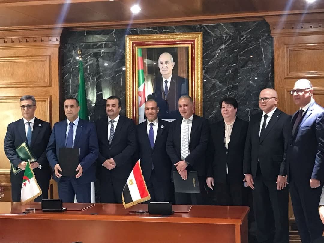 وزير الخارجية يلتقى بوزير الدولة الجزائرى للطاقة والمناجم والطاقات المتجددة