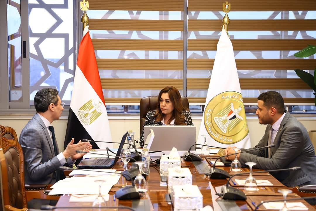 د. منال عوض:  لن ندخر جهدًا فى دعم وتطوير العاملين بالمحليات وبناء قدراتهم