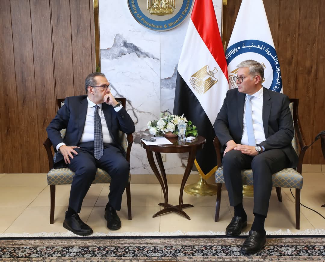  وزير البترول يلتقى الرئيس التنفيذى لشركة "أديس"..ويشيد بنتائجها فى حقل رأس بدران