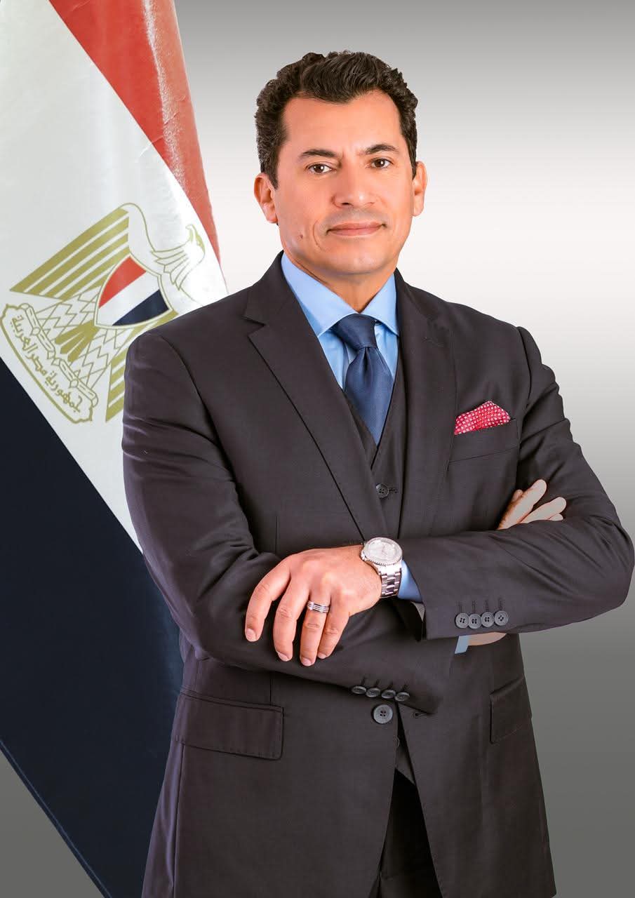 وزير الشباب والرياضة يطمئن على بعثتى الأهلى وبيراميدز فى جنوب أفريقيا