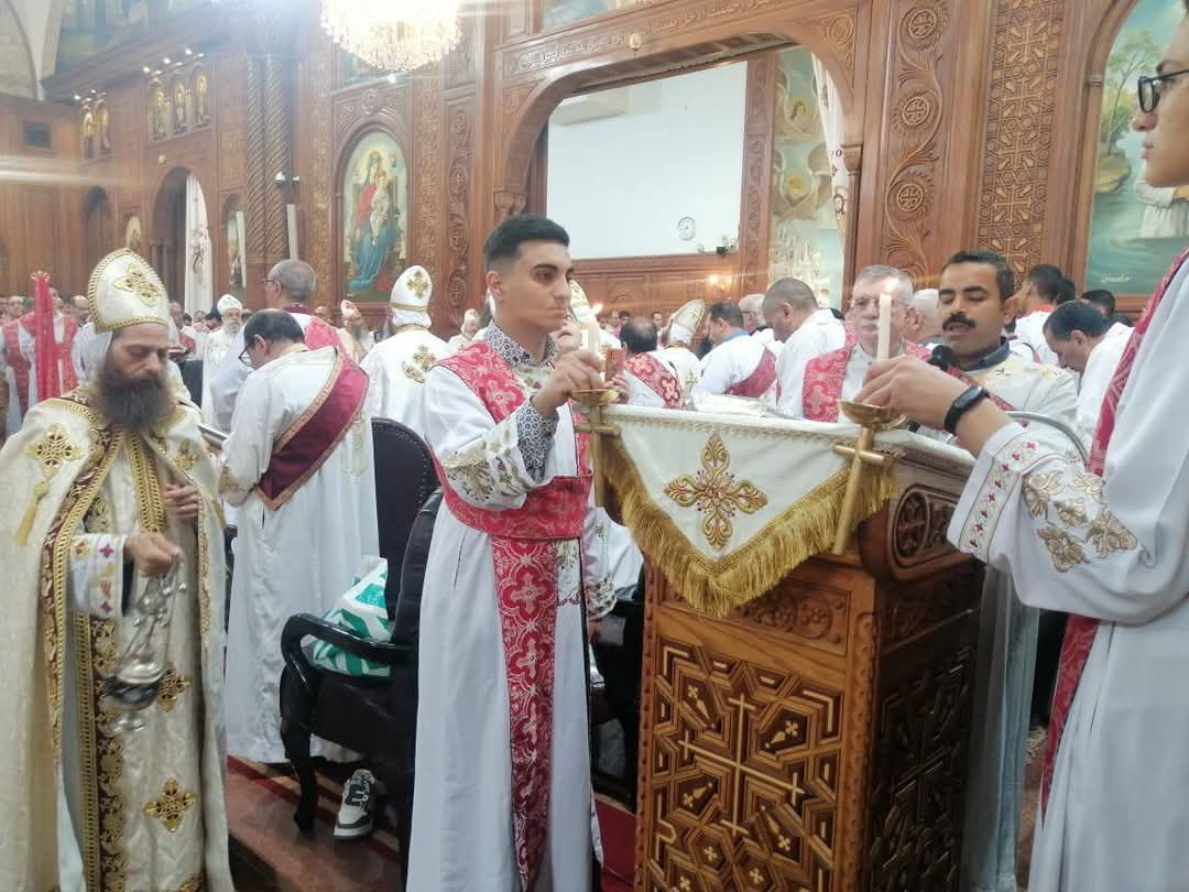 أقباط الفيوم يحتفلون بعيد القيامة في أجواء روحانية وسط حضور شعبي ورسمي كبير